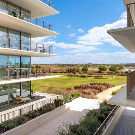 Cond Bayline - Faneca - Pool - Gym - - - By Bedzy Apartment *