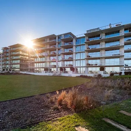 Cond Bayline - Faneca - Pool - Gym - - - By Bedzy Apartment