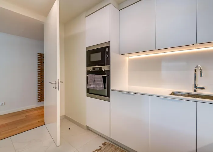 Cond Bayline - Faneca - Pool - Gym - - - By Bedzy アパート