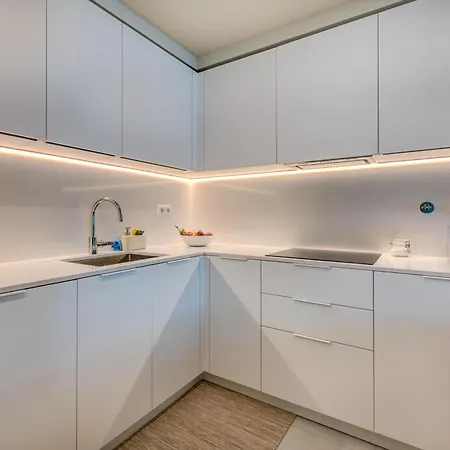 Cond Bayline - Faneca - Pool - Gym - - - By Bedzy Appartement *